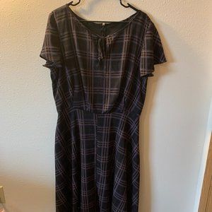 UNIQUE Vintage 1940s Style Black Plaid Swing Dress